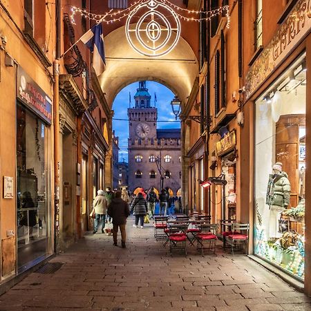 Urbanicooh Garisenda - Piazza Maggiore View Болонья Екстер'єр фото