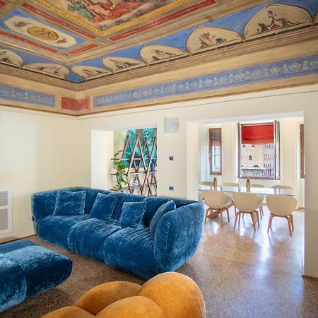Urbanicooh Garisenda - Piazza Maggiore View Болонья Екстер'єр фото