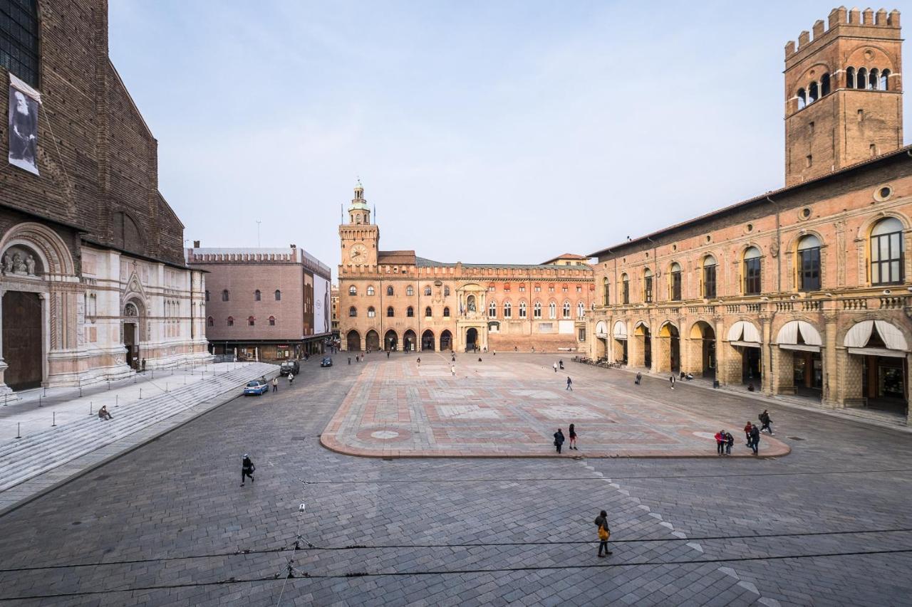 Urbanicooh Garisenda - Piazza Maggiore View Болонья Екстер'єр фото