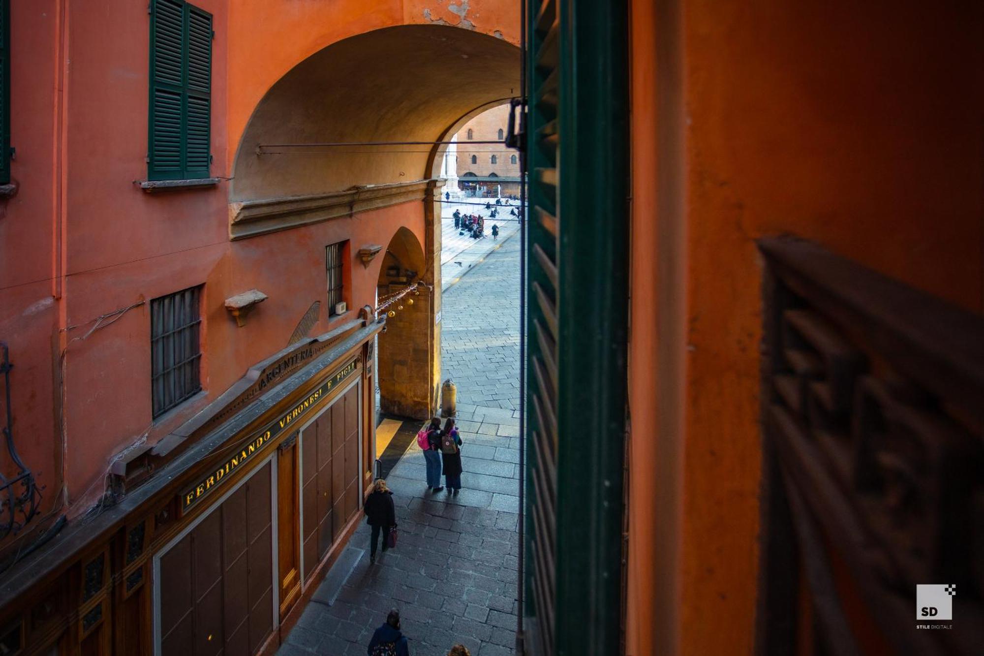 Urbanicooh Garisenda - Piazza Maggiore View Болонья Екстер'єр фото